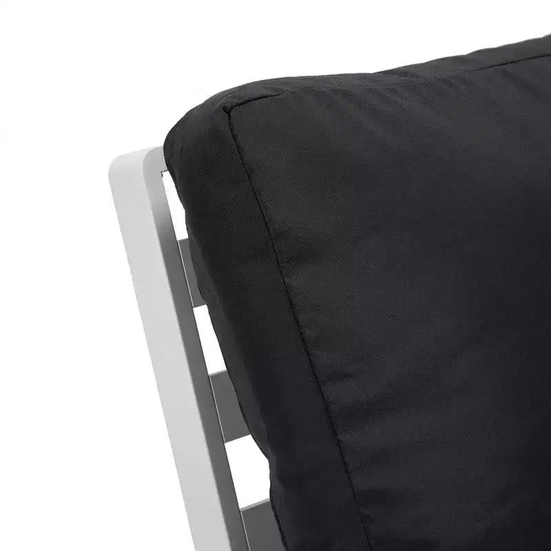 LeisureMod Walbrooke - Set di 2 poltrone moderne da esterno in alluminio bianco antiruggine con braccioli larghi e design adatto a tutte le stagioni