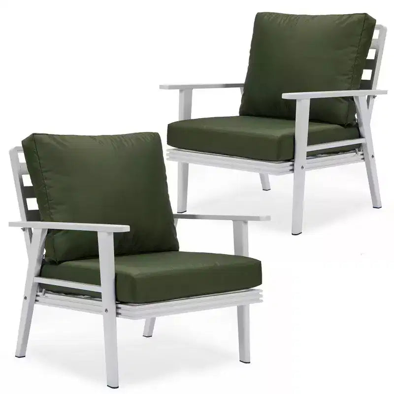 LeisureMod Walbrooke - Set di 2 poltrone moderne da esterno in alluminio bianco antiruggine con braccioli larghi e design adatto a tutte le stagioni
